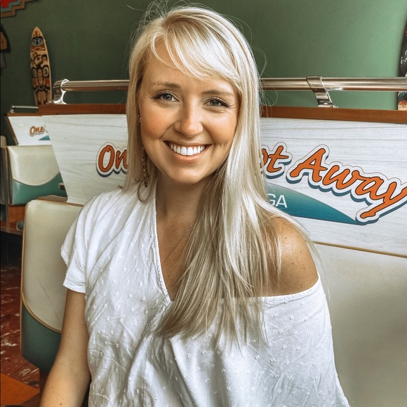 Meet your Posher, Hannah - Picture 1 of 1